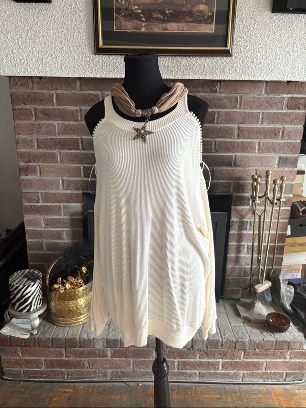 Michael Lauren Cream Ribbed cold shoulder long sleeve top